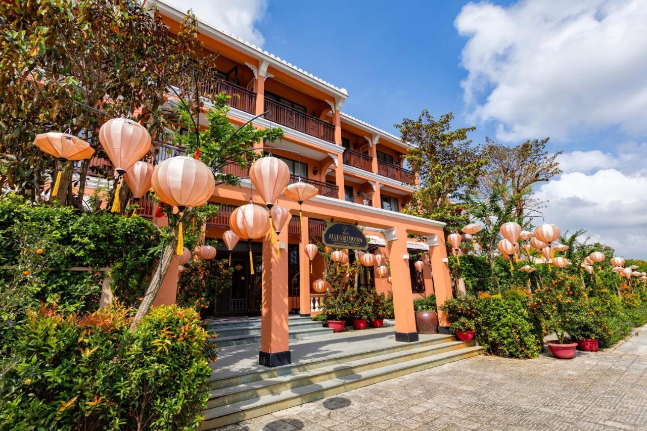 Allegro Hoi An . A Little Luxury Hotel & Spa Zewnętrze zdjęcie The temple's main entrance